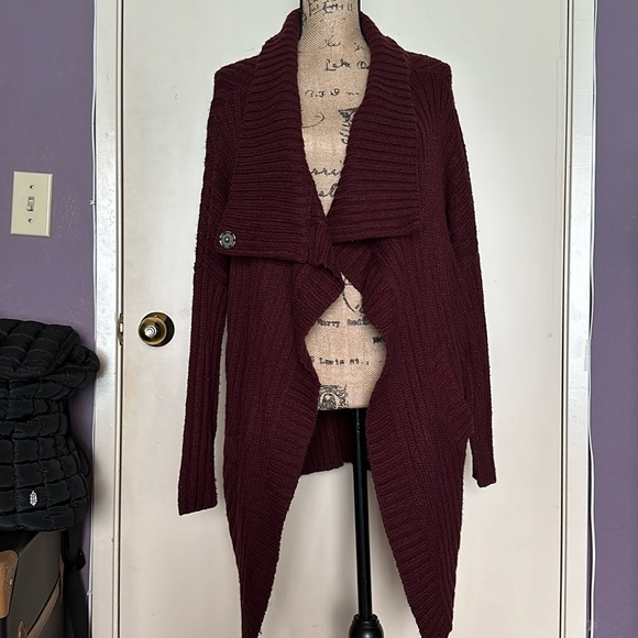 Cloth by RD | Burgundy Cardigan | Small - Picture 2 of 8